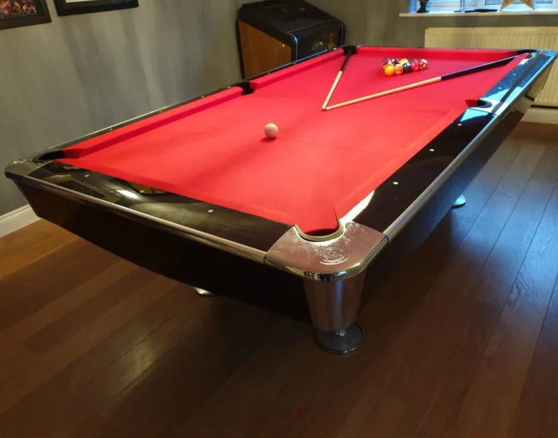 Buffalo Pro II 9′ Pool Table In Black Gloss With Ball Return System