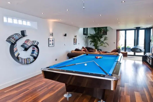 Buffalo Pro II 9′ Pool Table In Black Gloss With Ball Return System